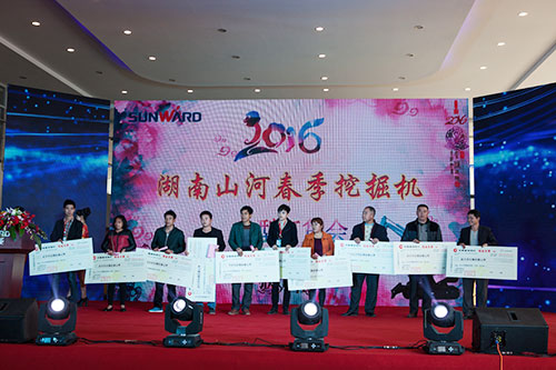 逆市可为！壹定发智能挖掘机首场展销会完善收官