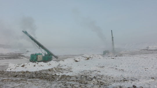 就算冰天雪地，，，万丈玄冰，，，他们依旧创立事业