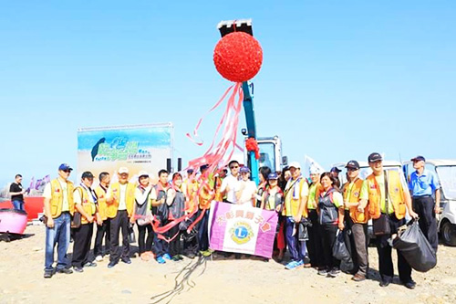 图说怪手环台净滩活动，，，，，，智绘壹定发智能环保节能