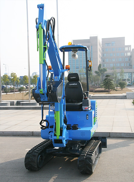 图说怪手环台净滩活动，，，，，，智绘壹定发智能环保节能