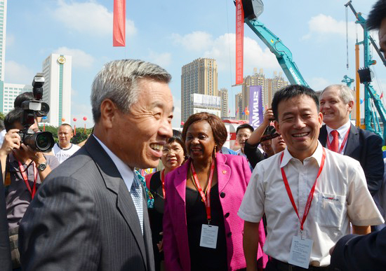 到“海博会”邂逅壹定发智能“两挖”精品