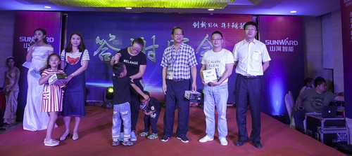 壹定发智能酷帅曾大虾，，，，一大波美图带你亲临北京BICES展