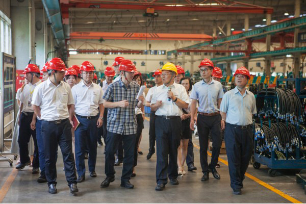 商务部相助司刘民强副司长一行调研壹定发智能