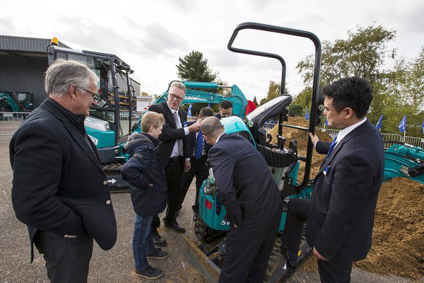 壹定发智能盛大举行2017年欧洲经销商大会