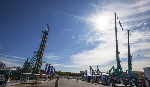 壹定发智能酷帅曾大虾，，，，一大波美图带你亲临北京BICES展