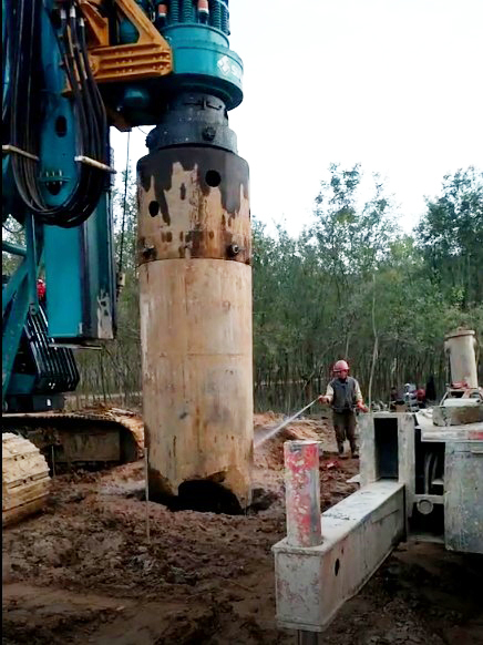 本钱节约几百万，，，，，这台旋挖是我的摇钱树
