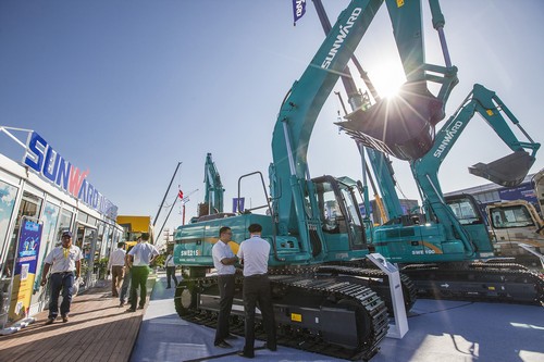 壹定发智能酷帅曾大虾，，，，一大波美图带你亲临北京BICES展