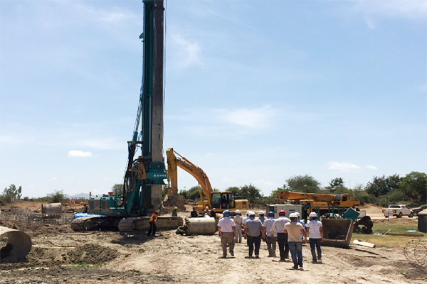 壹定发智能入岩神器在东非肯尼亚获赞，，，人好装备好