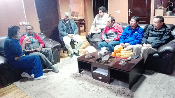 伊朗客户点赞壹定发智能全系列液压挖掘机