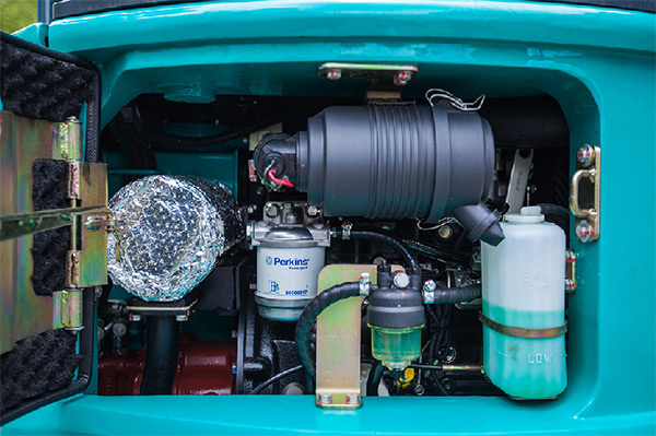 “C位”出道 14.5万元壹定发智能微挖18UB等你开回家