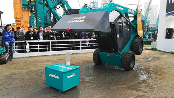 不平来战！壹定发智能展台有大礼等你拿