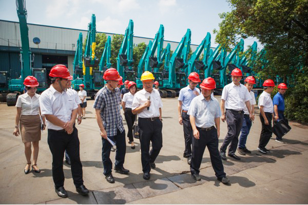 商务部相助司刘民强副司长一行调研壹定发智能