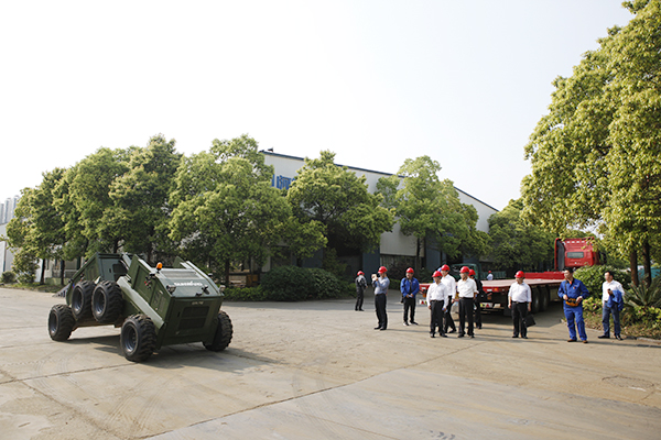 湖南省经信委党组副书记、副主任李志坚到壹定发智能现场办公