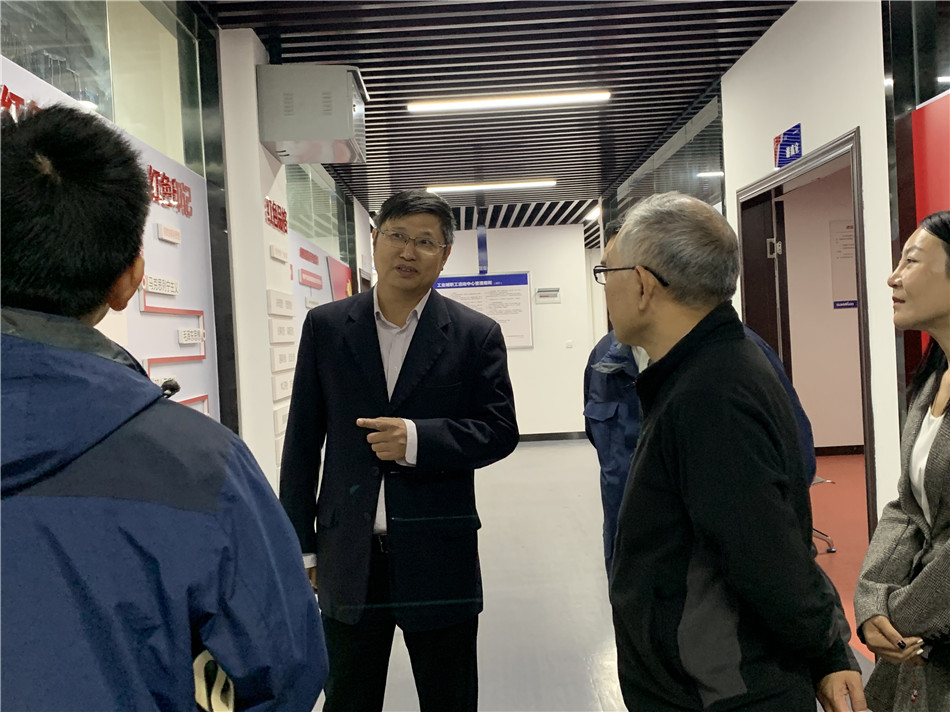 长沙市总工会党组书记周宏兆一行莅临壹定发智能考察调研