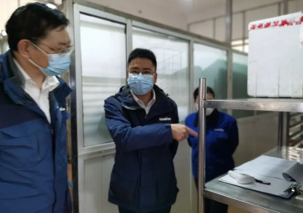 疫情未过，，，，，，，岂可松懈？？？？总司理带队检查防疫事情