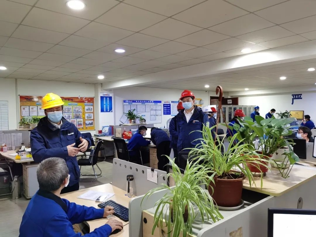 疫情未过，，，，，，，岂可松懈？？？？总司理带队检查防疫事情