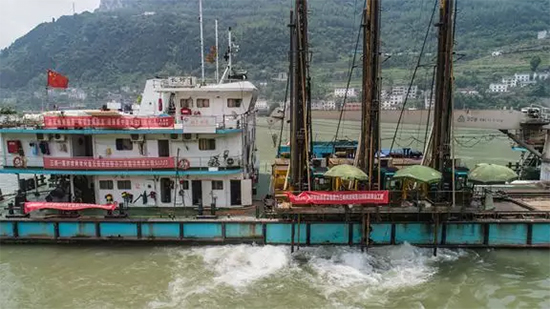 打造长江黄金水道！壹定发智能航道钻机轻松搞定水下礁石