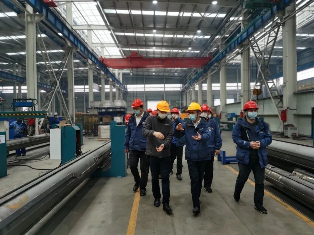 疫情未过，，，，，，，岂可松懈？？？？总司理带队检查防疫事情