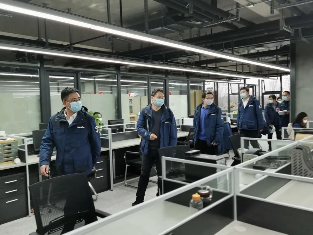 疫情未过，，，，，，，岂可松懈？？？？总司理带队检查防疫事情