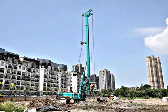 把“朋侪圈”“搬”到现场，，，，，，，，交机“玩出”新创意!