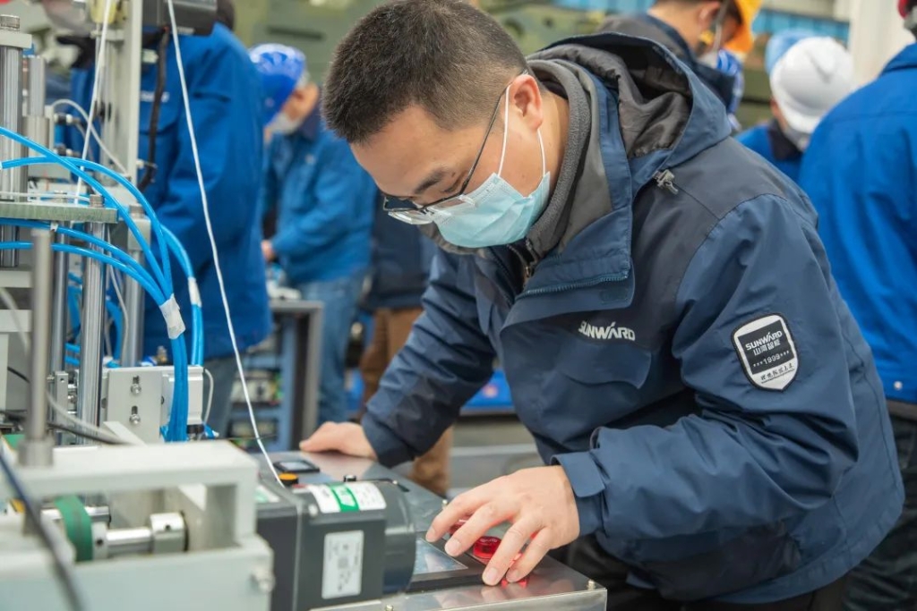 壹定发智能首台口罩机交付客户