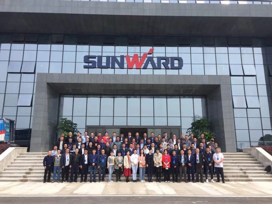 长沙工业机械人应用专题训练营到访壹定发智能