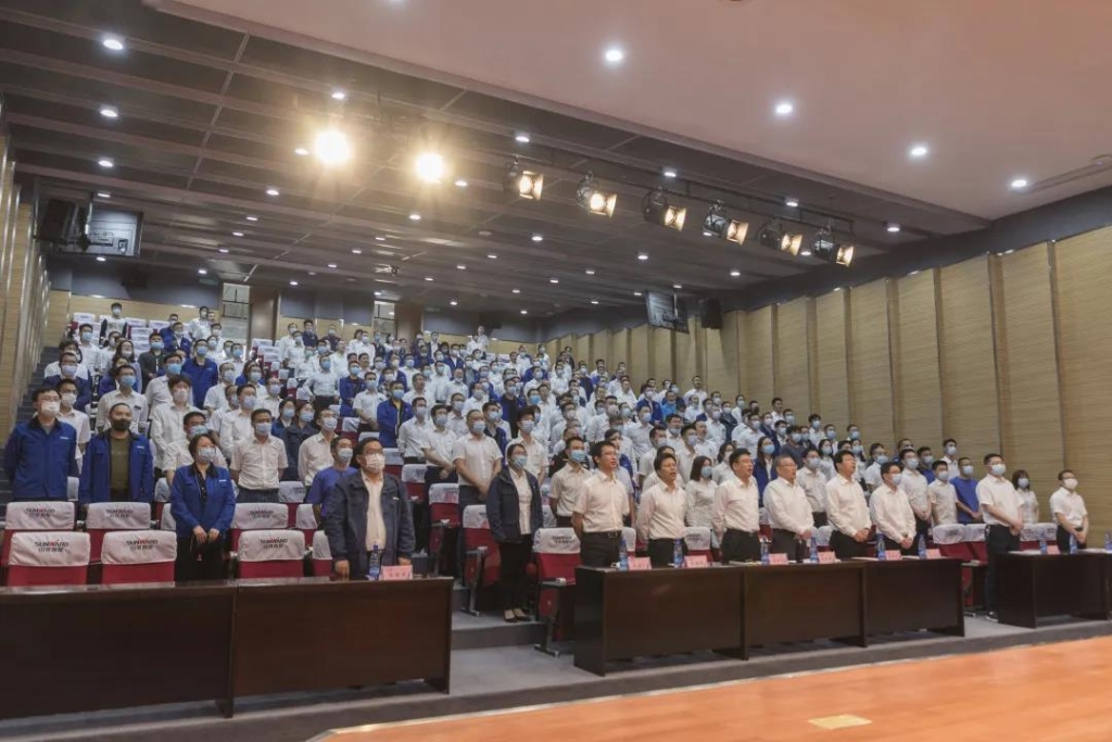 壹定发智能盛大表扬战“疫”先进