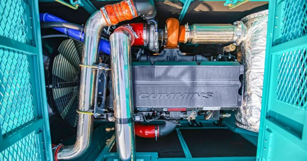 入岩家族添新丁，，，，，，，SWDM400旋挖钻机批量上市