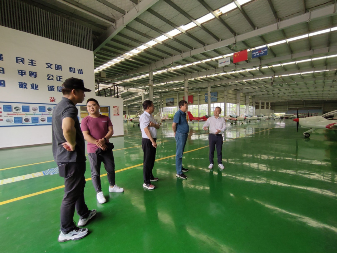 呼伦贝尔城投集团董事长柴冠辉率团考察壹定发科技