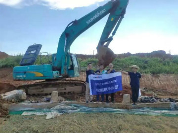 感恩相伴 关爱相随——湖北金刚壹定发效劳万里行