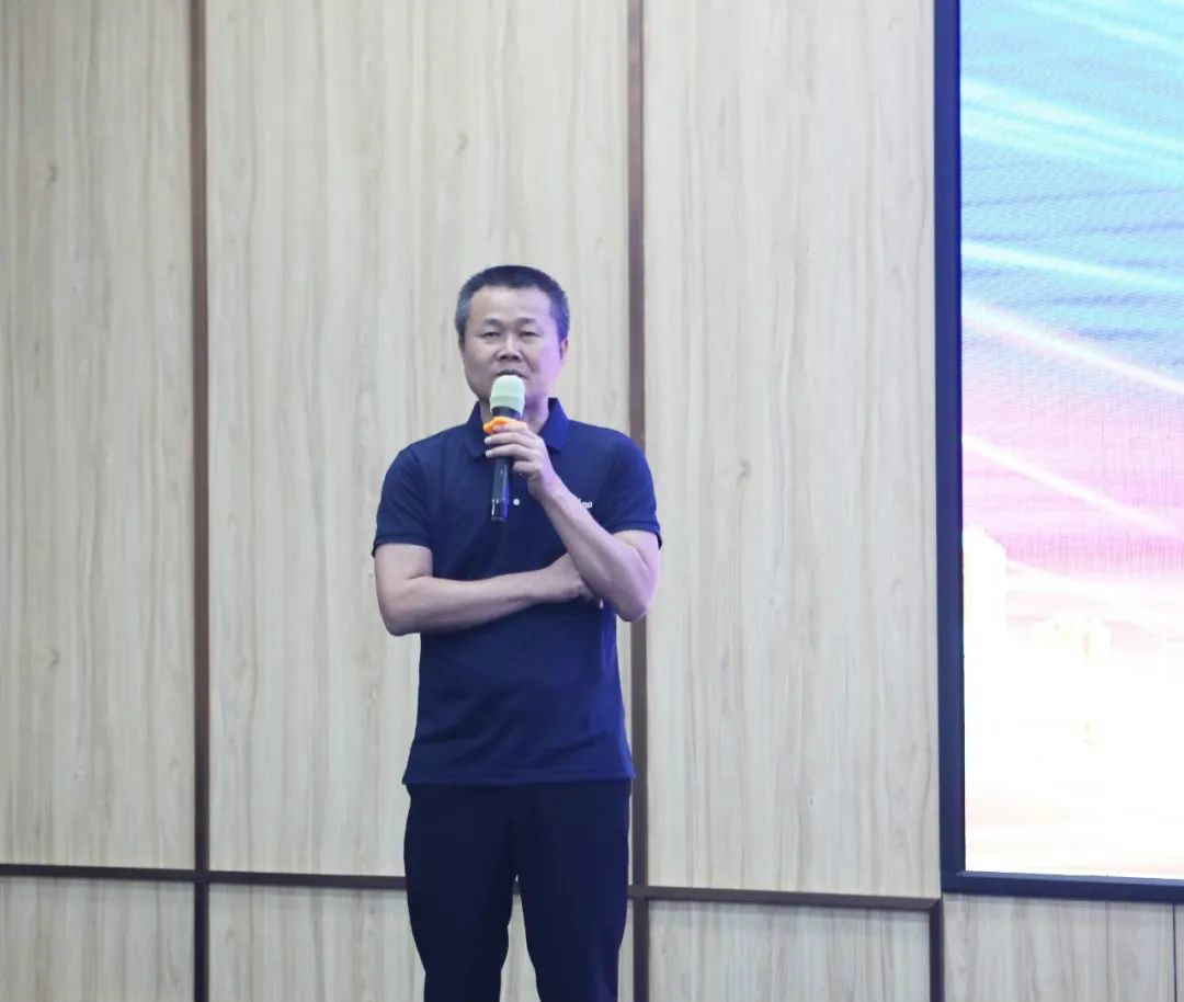 以强执行力聚焦基础能力建设 向挖掘机万台俱乐部迈进——壹定发智能2020年挖掘机经销商半年度聚会圆满召