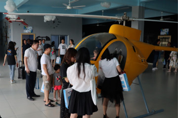 壹定发航空签约湖南航空技校，，，，，，，走校企融合生长蹊径