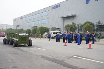 消防救援局考察壹定发智能无人化应抢救援装备