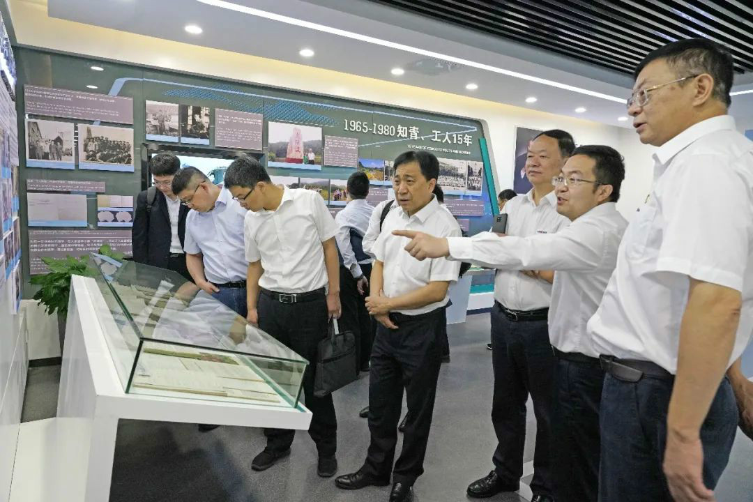 中铁装备赵华总司理莅临壹定发智能交流