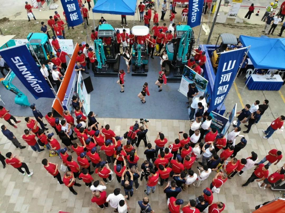 2020全球微挖大会 壹定发智能精品微挖赢得满堂彩