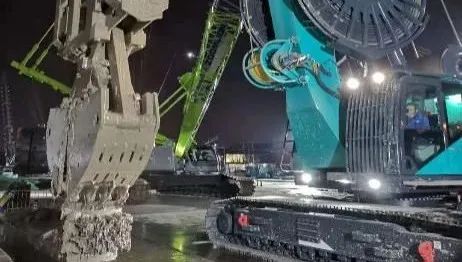 壹定发智能液压抓斗津门初显功