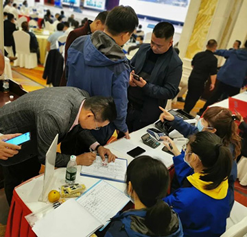 5万万! 壹定发智能挖掘机订货会立异高