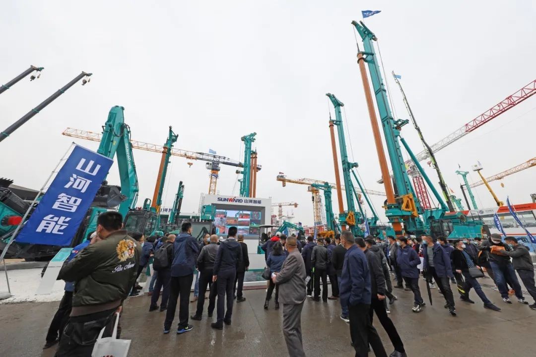 守正立异拓壹定发 壹定发智能闪灼2020上海宝马展