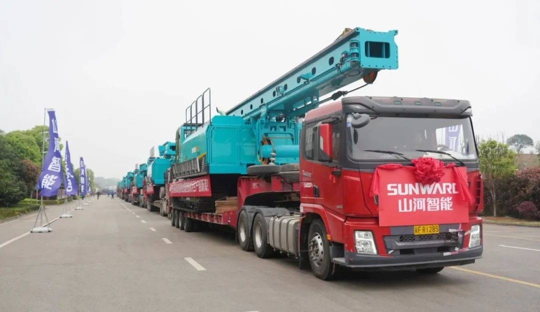 气贯壹定发，，，，势不可挡！壹定发智能基础装备月产销立异高暨发货仪式盛大举行