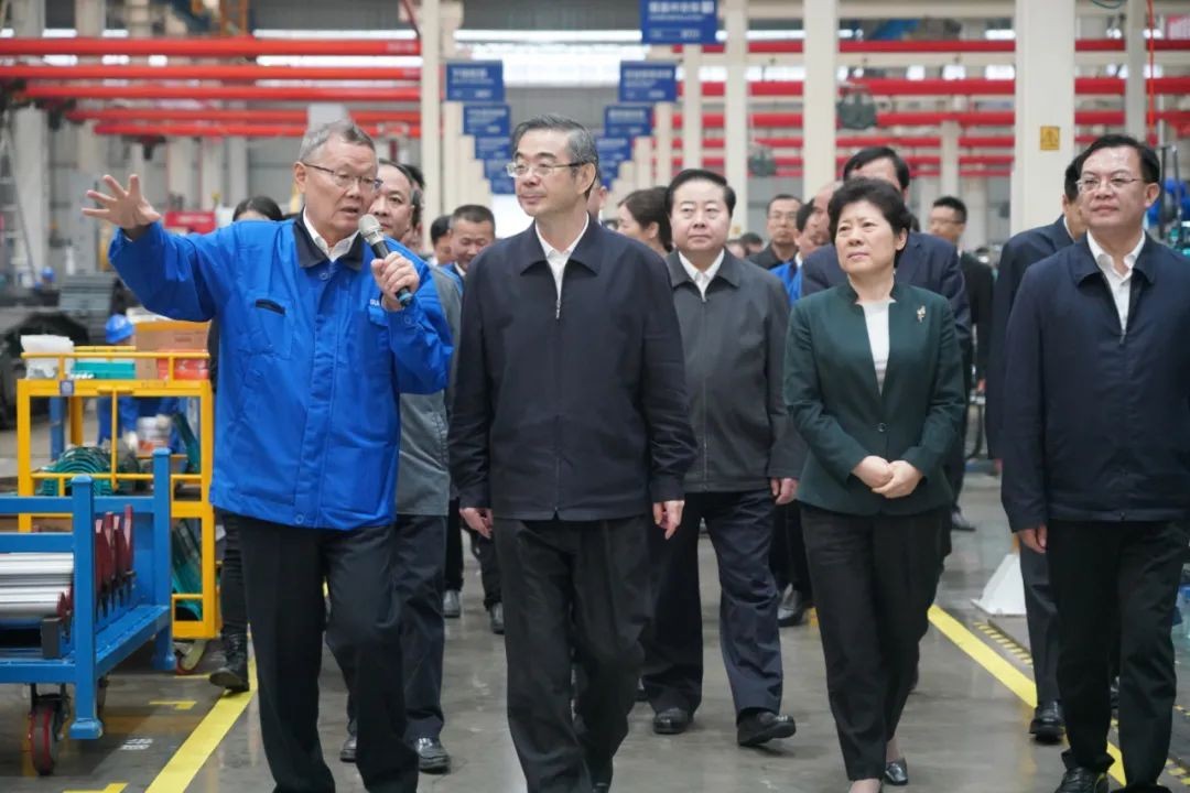 周强调研壹定发智能：增强知识产权保唬唬护 效劳立异驱动生长