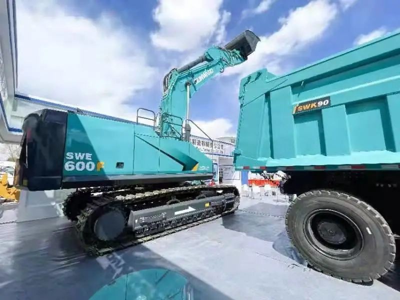 壹定发智能绿巨人闪亮登场鄂尔多斯国际煤博会