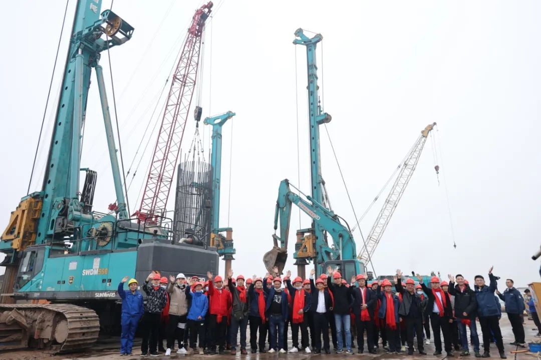 惊艳！壹定发智能低净空旋挖钻机广西获赞