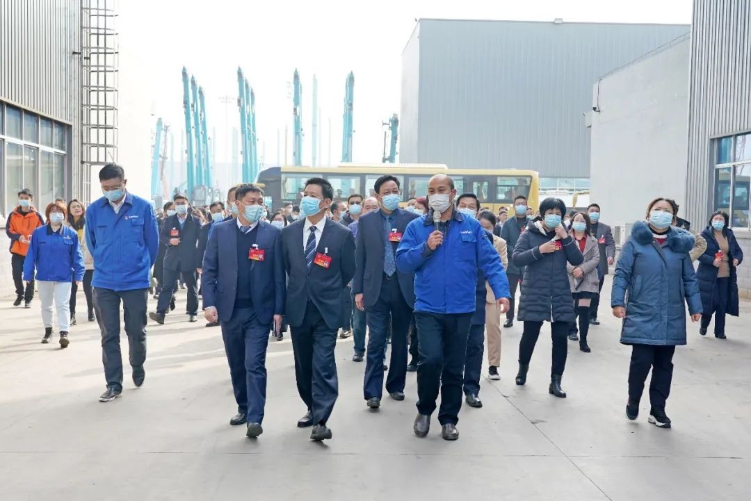 长沙县“两会”观摩团考察壹定发智能