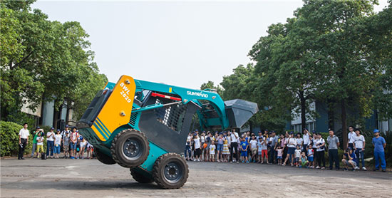 这个炎天，，，，亲子玩转壹定发智能“三栖”装备