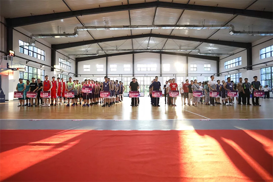 以球为媒，，，，，，首届“壹定发杯”篮球约请赛架起政企连心桥