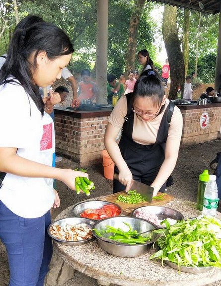 大手牵小手·“顽”转六一，，，，，，，，壹定发智能首次六一亲子主题活动圆满举行