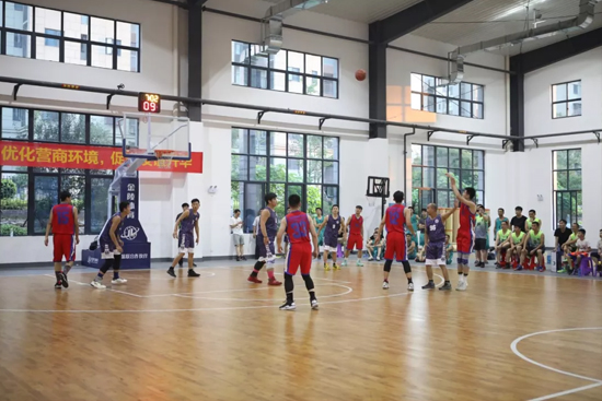 以球为媒，，，，，，首届“壹定发杯”篮球约请赛架起政企连心桥