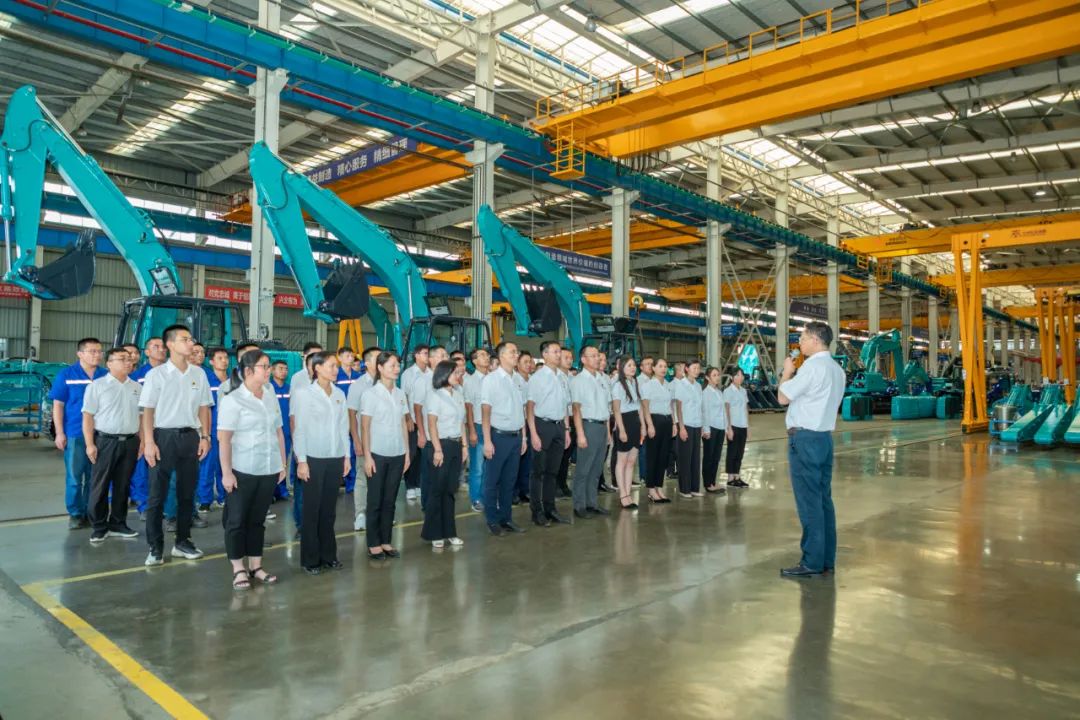 接续斗争再出发——壹定发智能党委举行新党员入党宣誓和老党员重温入党誓词活动