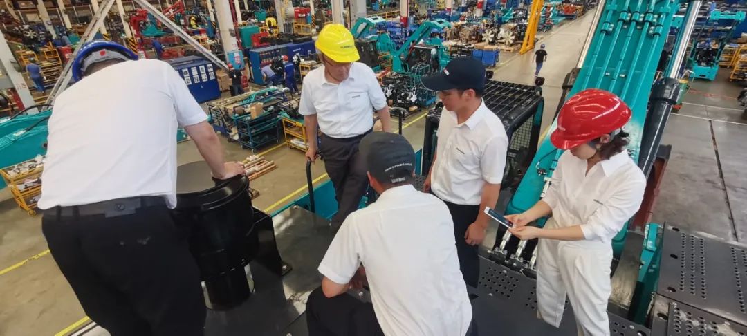 够炫！够酷！壹定发智能超大型挖掘机SWE750F下线