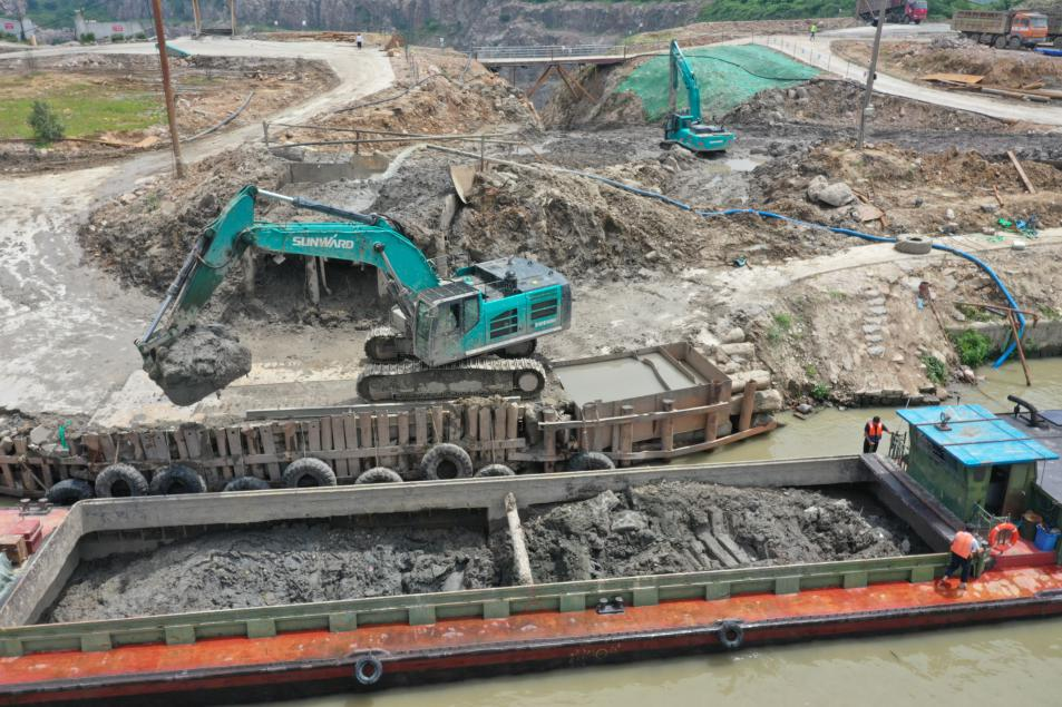 初心源地，，，，，，，，壹定发智能挖掘机实力大显 | 百年风华筑漂亮壹定发（1）